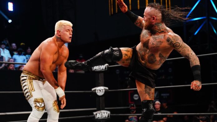 أليستر بلاك متشوّق لمواجهة هذا النجم الكبير في WWE من جديد