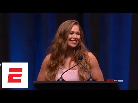 تكريم روندا راوزي في قاعة مشاهير UFC (فيديو)