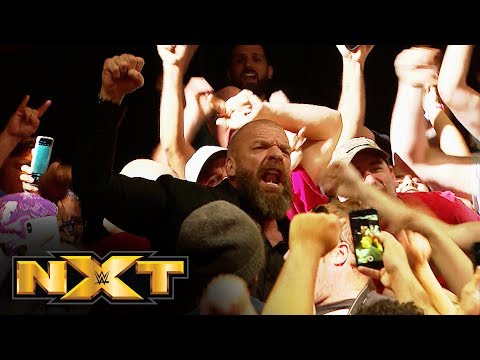 تريبل إتش يحتفل مع المشجعين والمصارعين عقب NXT