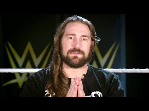 نجم WWE السابق يبدأ في الترويج لذاته