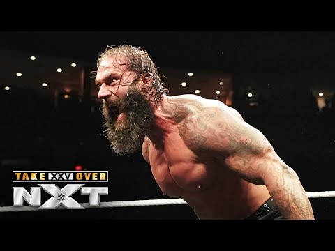 نجم WWE يثير الجدل بتأيده للرئيس الأمريكي