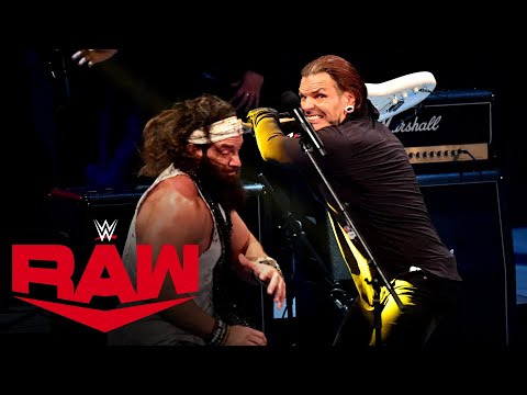 الكشف عن غلاف الألبوم الغنائي لنجم WWE
