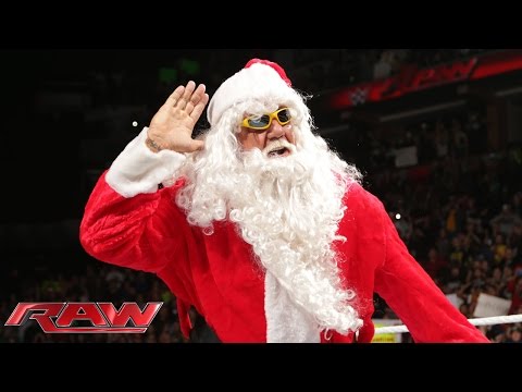 هولك هوجان يرحب بـ2021 بسيارة دودج، أبرز “سانتا كلوز” في WWE