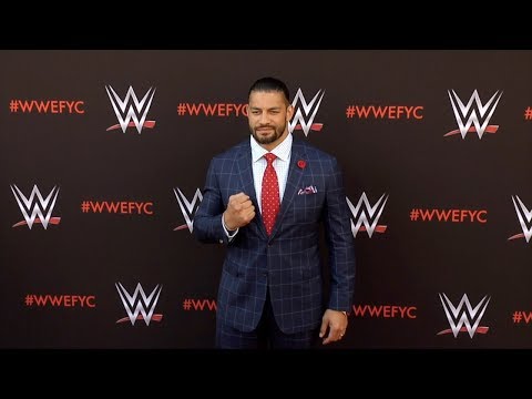 رومان رينز يتحدث عن صعوبة العمل مع WWE