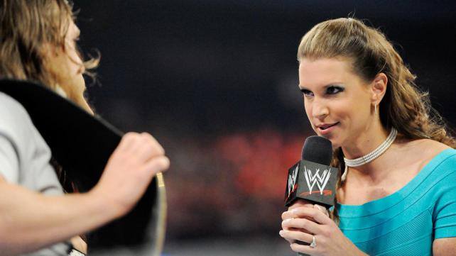 ستيفاني مكمان تتحدث عن مهمة WWE خارج المصارعة