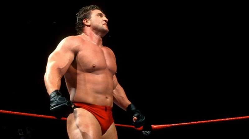 هل يرغب الأسطورة كين شامروك بدخول قاعة مشاهير WWE؟