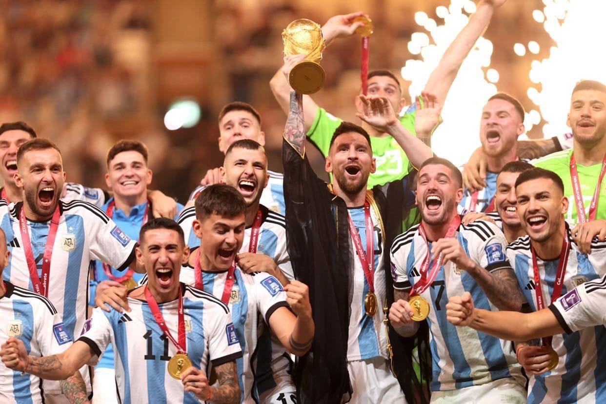 نجوم المصارعة يعلقون على مباراة نهائي كأس العالم بين الأرجنتين وفرنسا