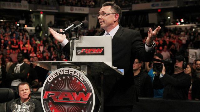 معلق WWE يعلق عن اختلاف الإدارة بين فينس وإتش