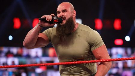 هل يقترب برون سترومان من العودة إلى WWE؟