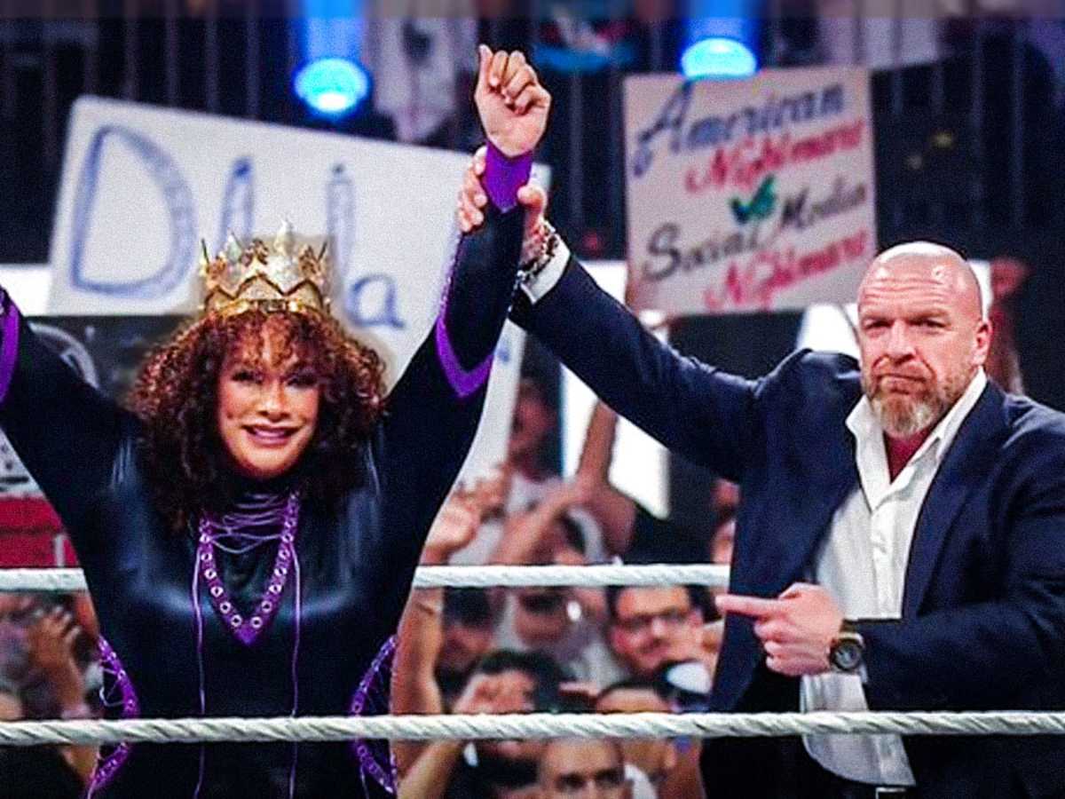 نيا جاكس تقيّم سيناريو بلودلاين في عروض WWE