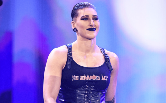 اتحاد WWE يخطط لمواجهة بطولة السيدات في سمرسلام