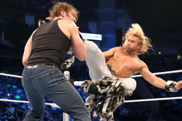 نجم WWE مستاء من استخدامه وهجوم من المعجبين